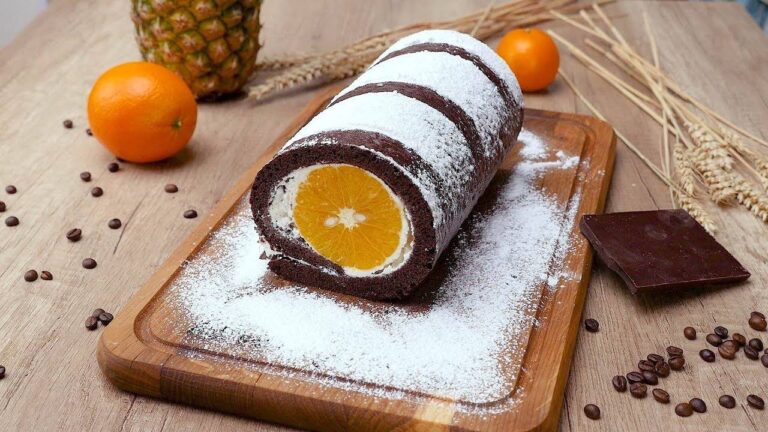 Шоколадный рулет без выпечки с мандаринами внутри