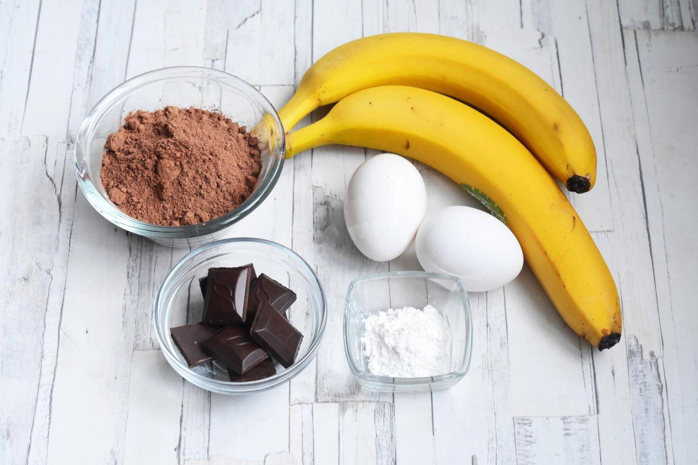 Брауни с бананом и какао в духовке