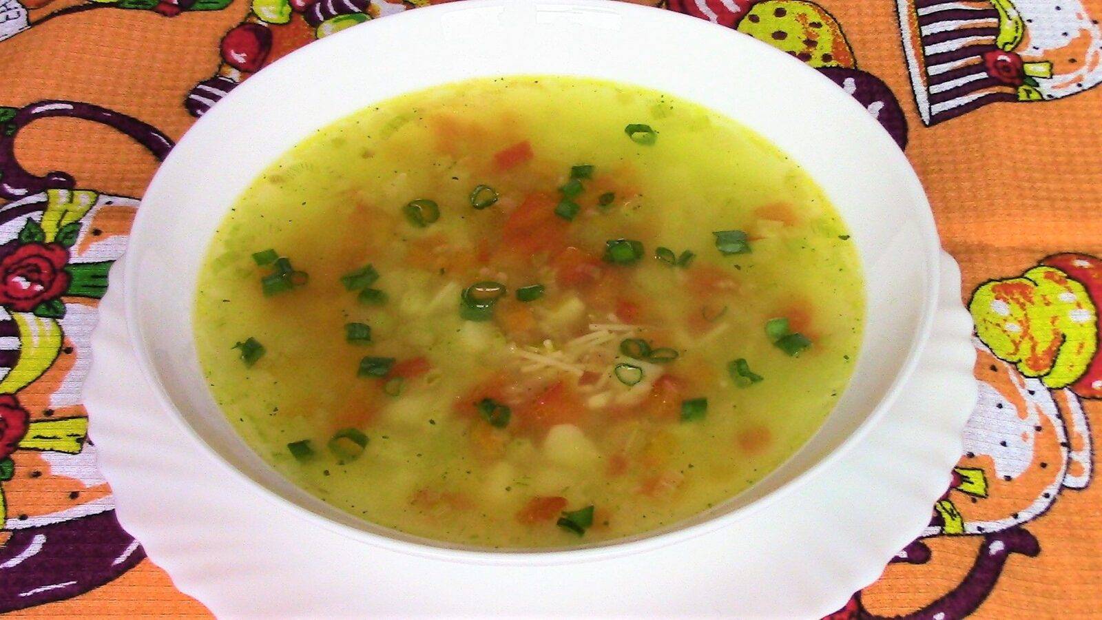 Постный вермишелевый суп с горошком