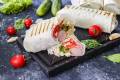 1663840487_1-mykaleidoscope-ru-p-khot-dog-v-lavashe-s-sosiskoi-yeda-oboi-1